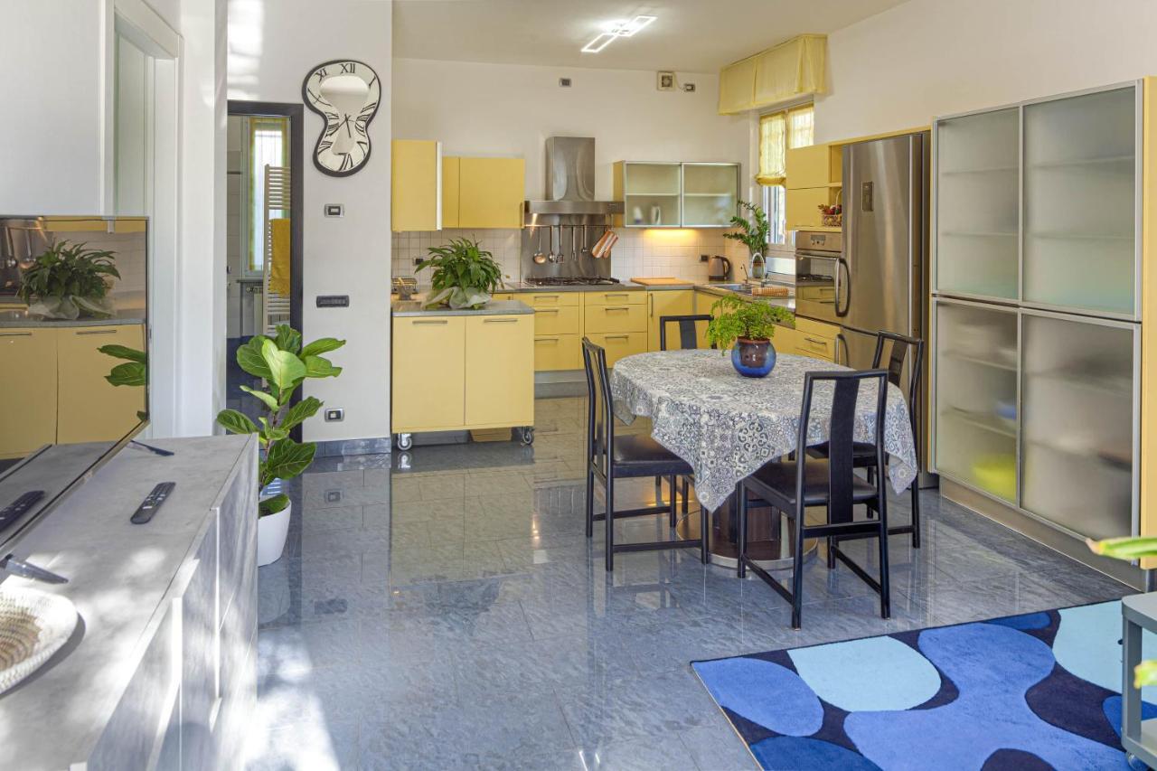Villa La Rodina Diano Marina Luaran gambar