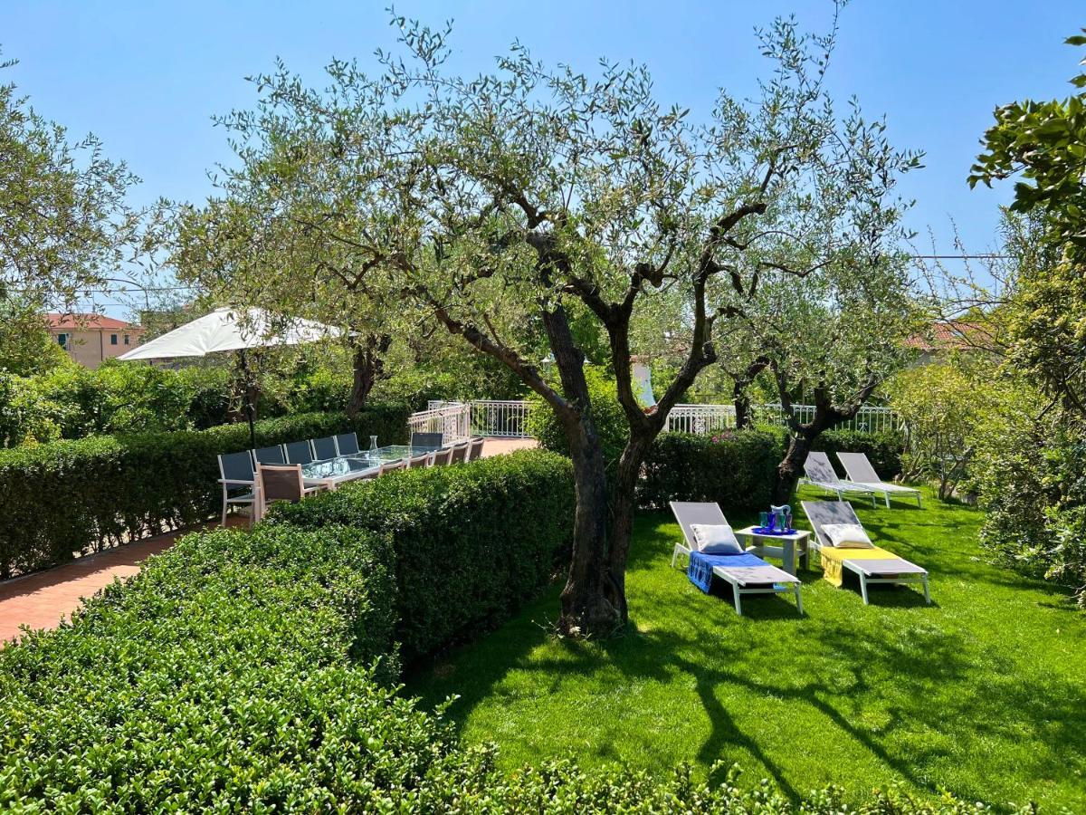 Villa La Rodina Diano Marina Luaran gambar